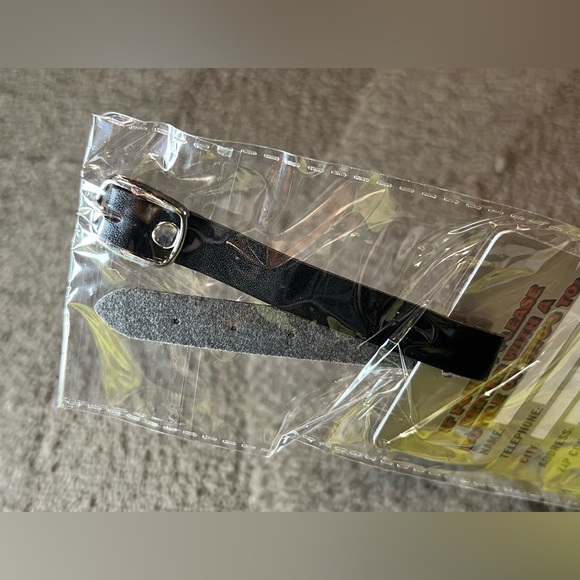 Tito’s Handmade Vodka Metal Luggage Tag Leather Strap Alcohol Booze Drinking - Picture 5 of 6